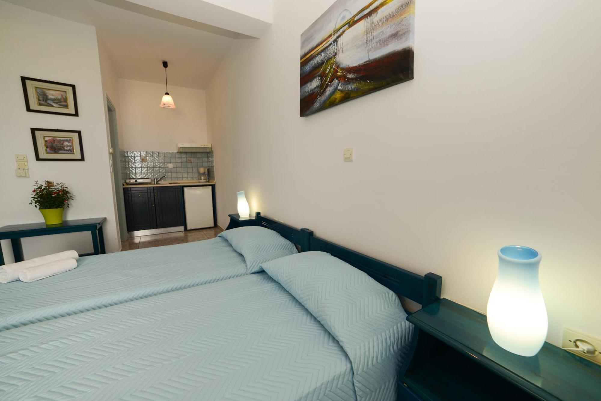 Hotel Dina - Ξενοδοχείο Ντινα Plati  Værelse billede